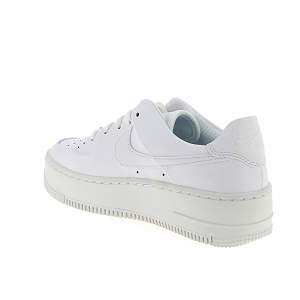 Le carre de la mode Nike femme nike air force 1 sage low blanc cuir synthetique chaussures