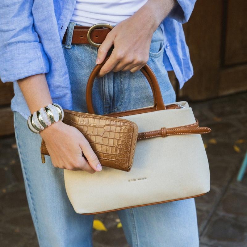 David jones CM8332
