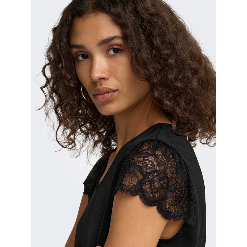 Only ONLLORIEN LACE CS VNECK TOP WVN3533501_2