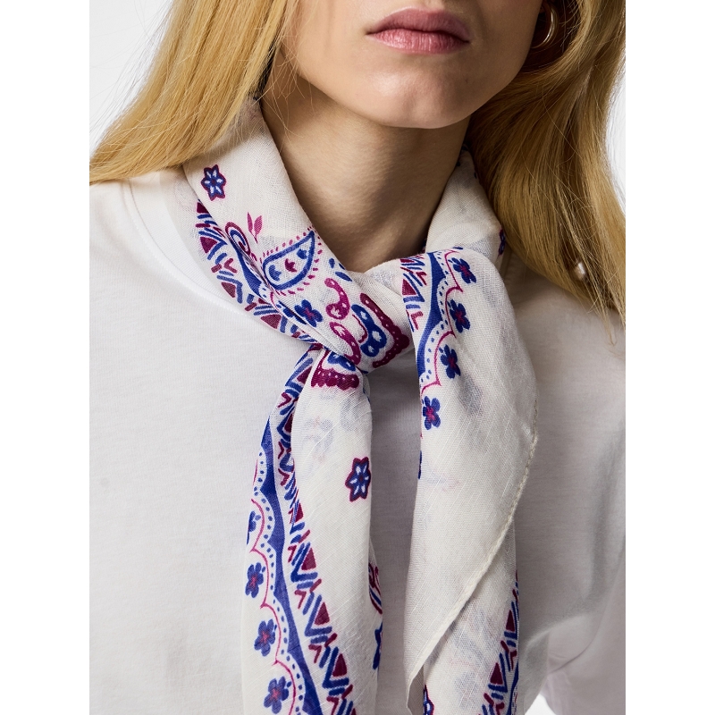 Pieces PCMIRANDI SQUARE SCARF FC BC8903607_3