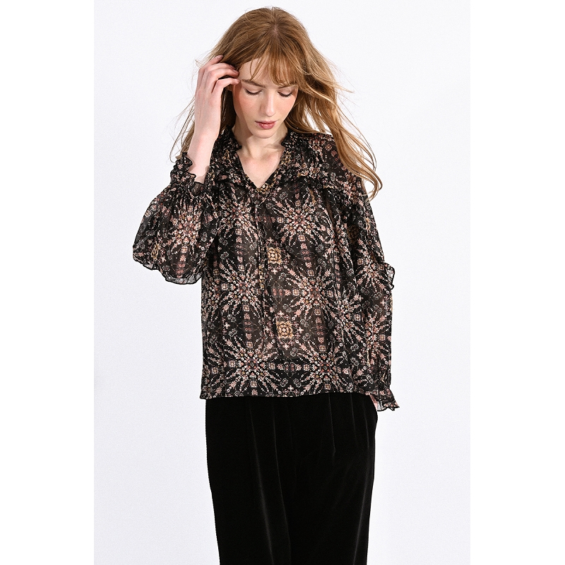 Molly bracken T1607