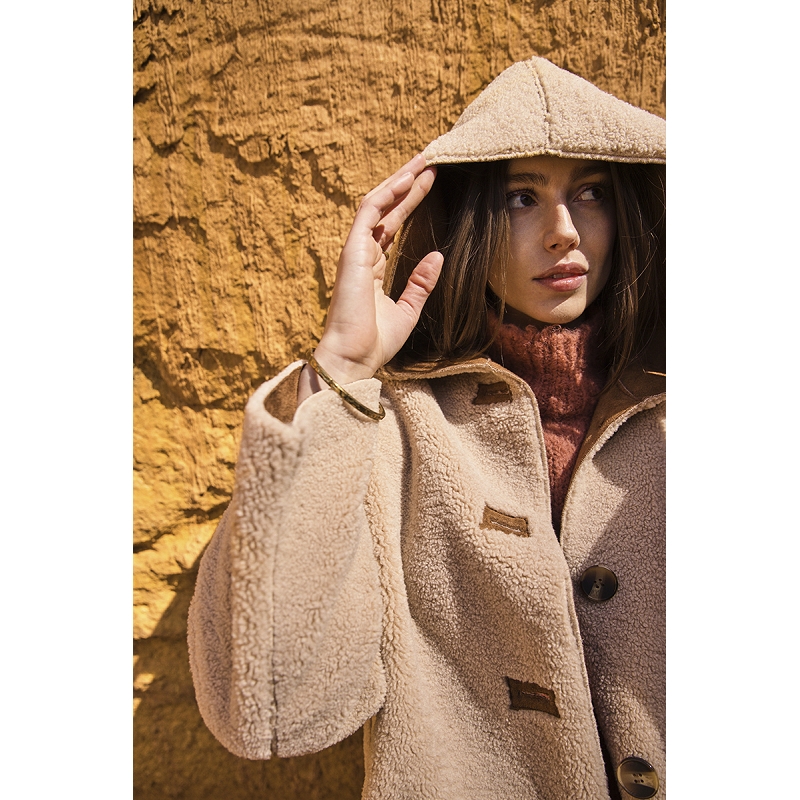 Molly bracken T16859336601_4