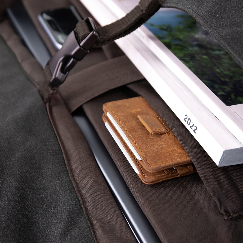 Alaskan maker MESSENGER9524601_4